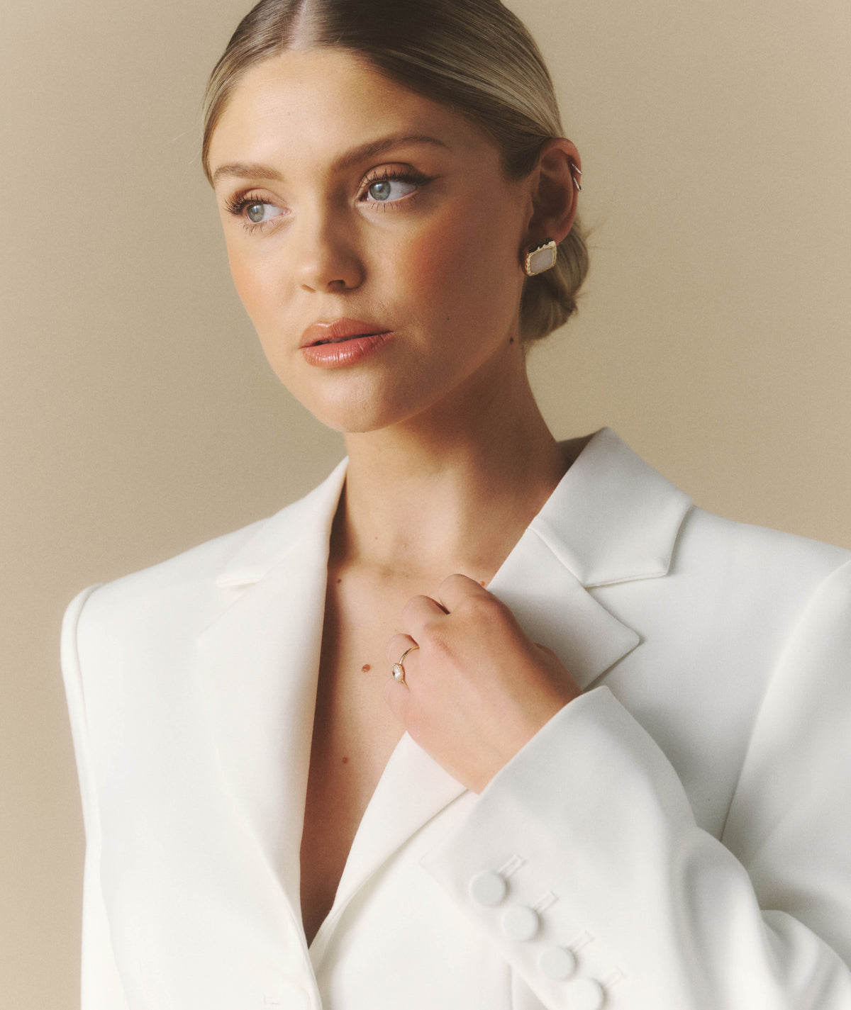 Cinched Tailored Bridal Blazer - Off White