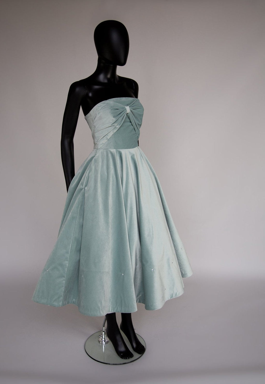 Blush Frost - Blue Velvet Bow Midi Dress