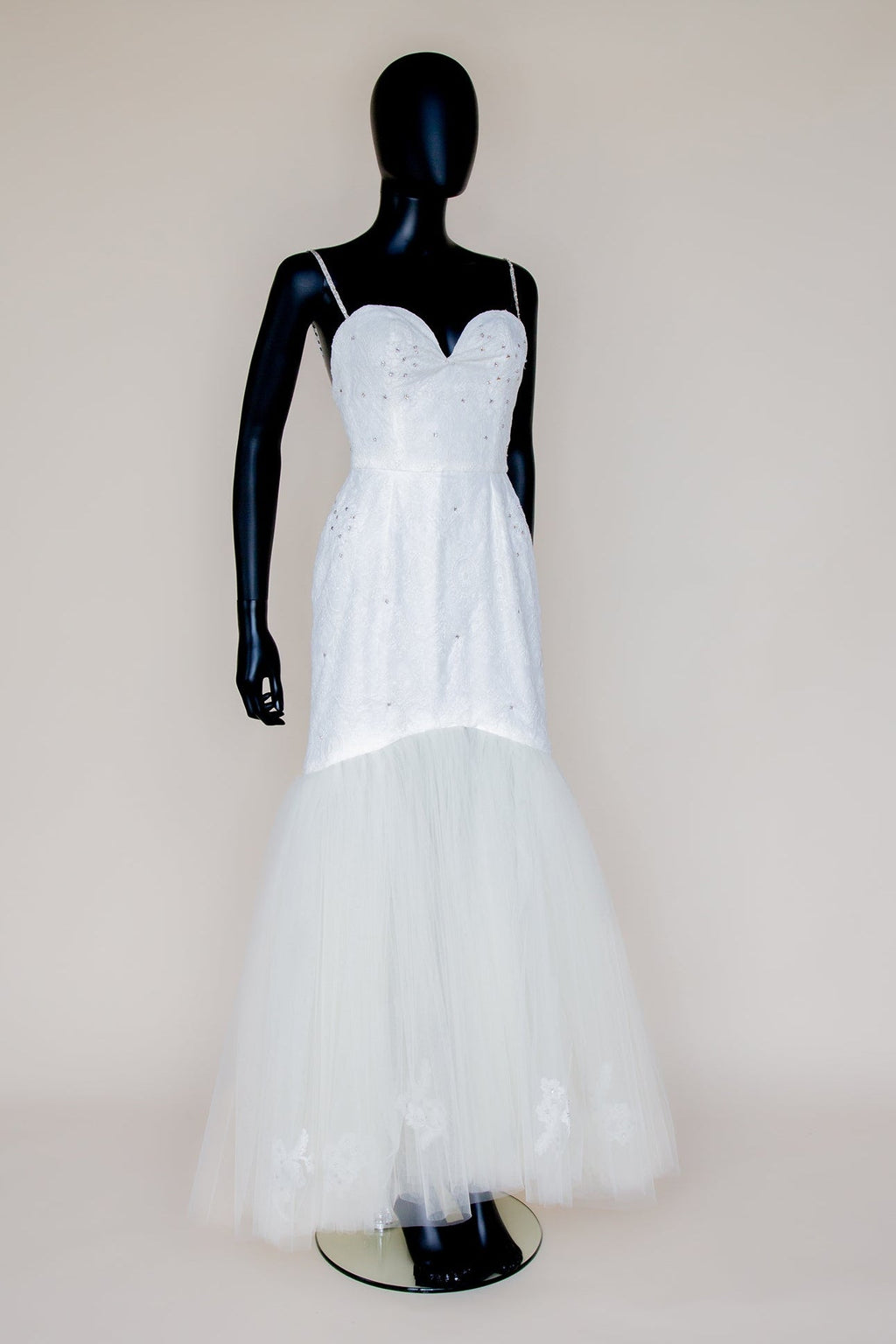 Fortuna - Ivory Lace Tulle Hourglass Gown - S (sample)