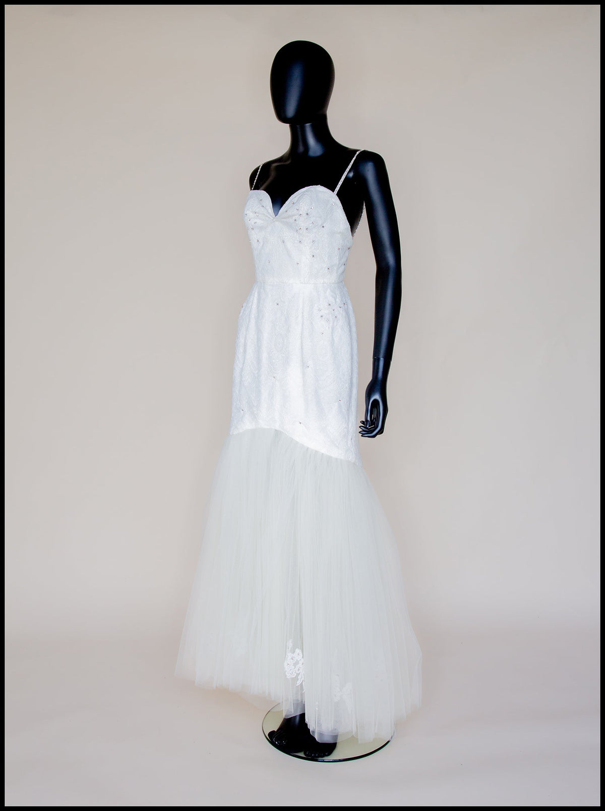 Fortuna - Ivory Lace Tulle Hourglass Gown - S (sample)