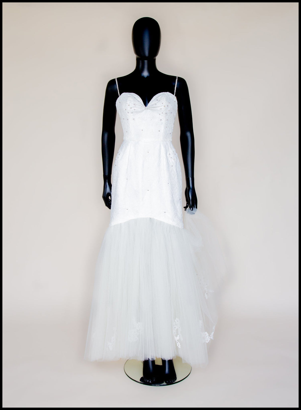 Fortuna - Ivory Lace Tulle Hourglass Gown - S (sample)