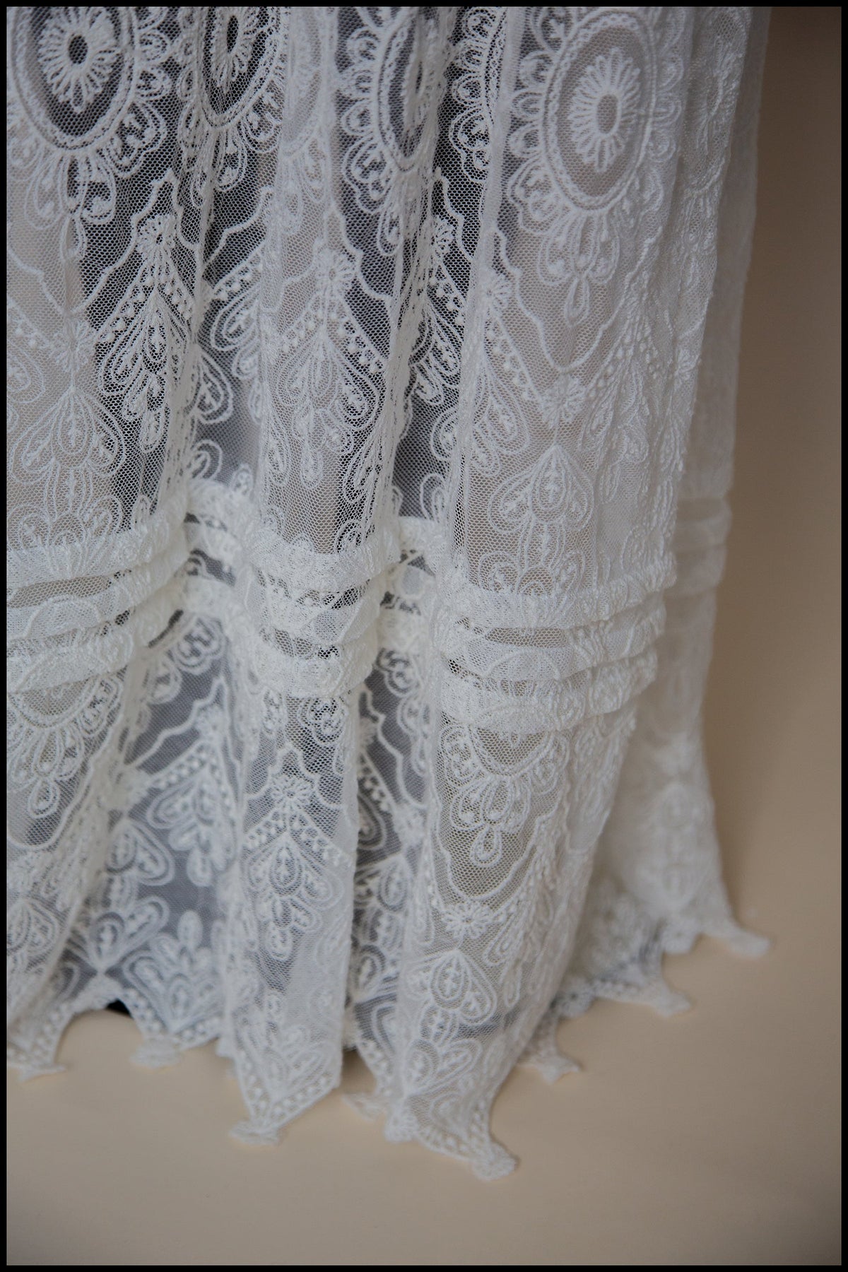 Cream Embroidered Lace Top and Skirt Gown Set - S