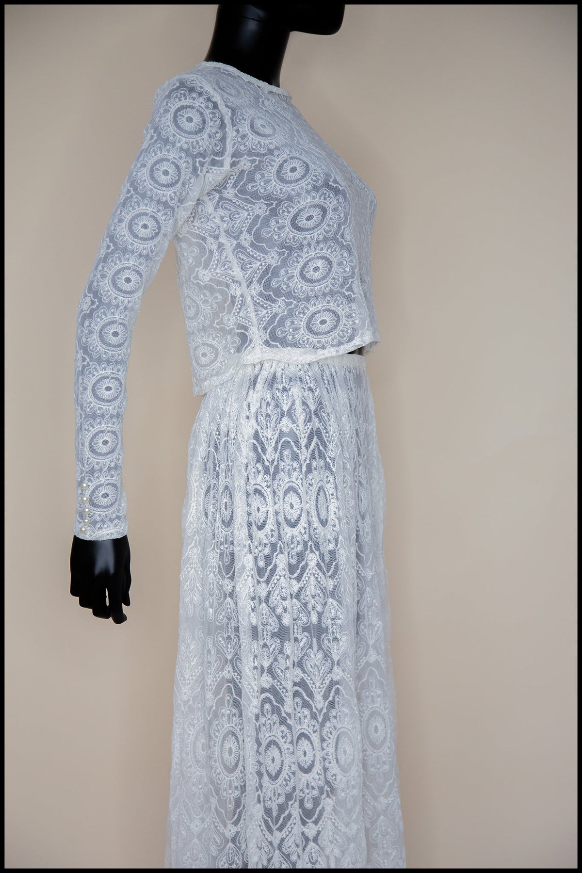 Cream Embroidered Lace Top and Skirt Gown Set - S
