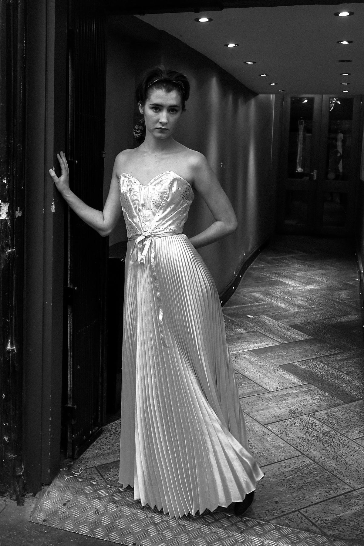 Ivory Metallic Pleated Strapless Wedding Gown - S