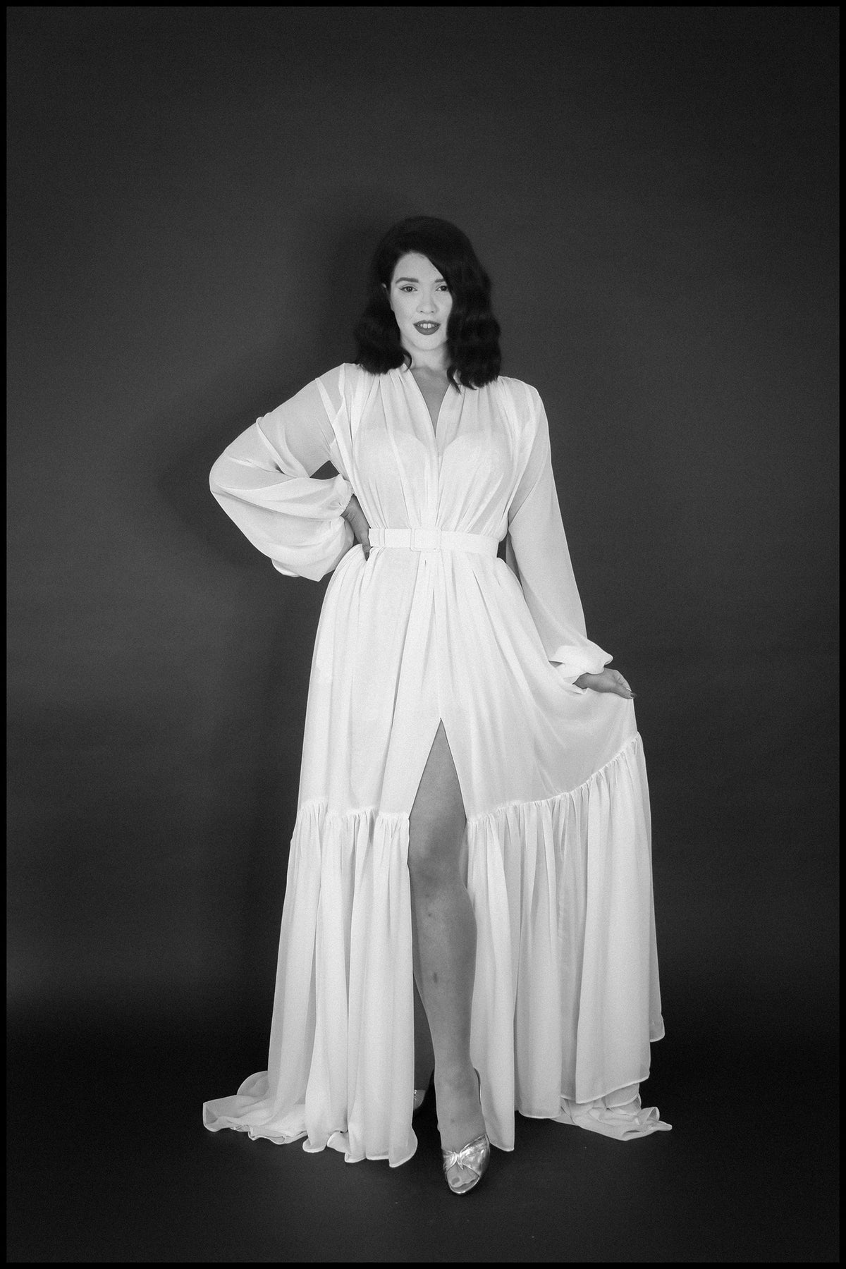 Vamp - Hollywood Ivory Chiffon Bishop Sleeve Gown