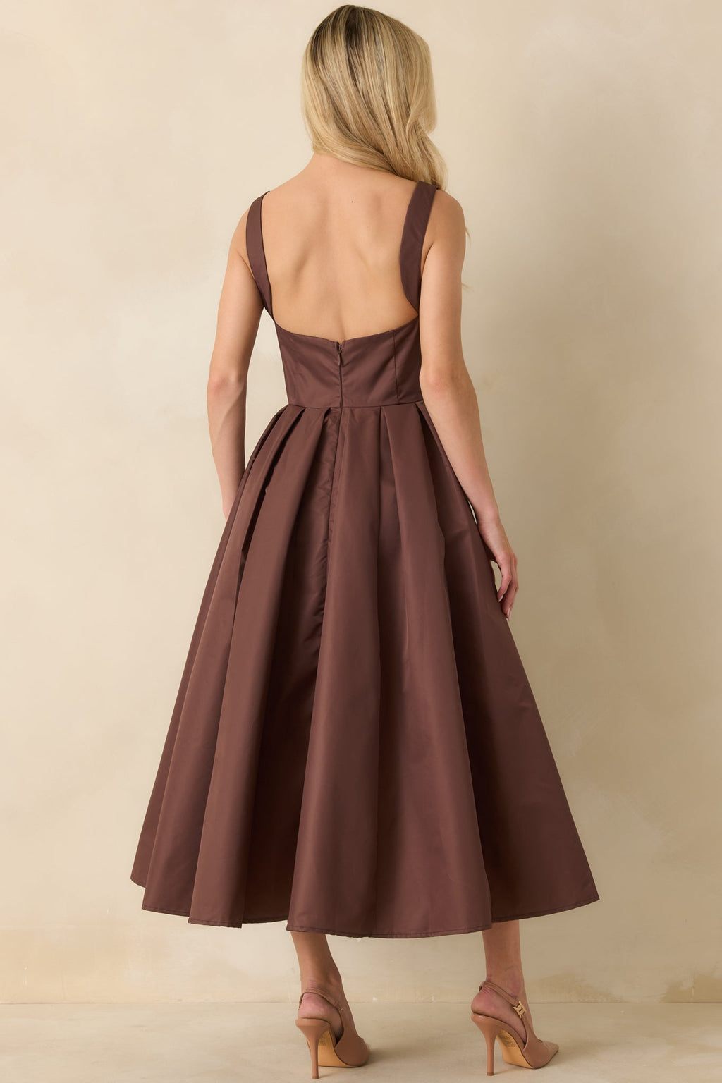 The Main Idea Cocoa Brown Sleeveless Pleated Structured Midi Dress