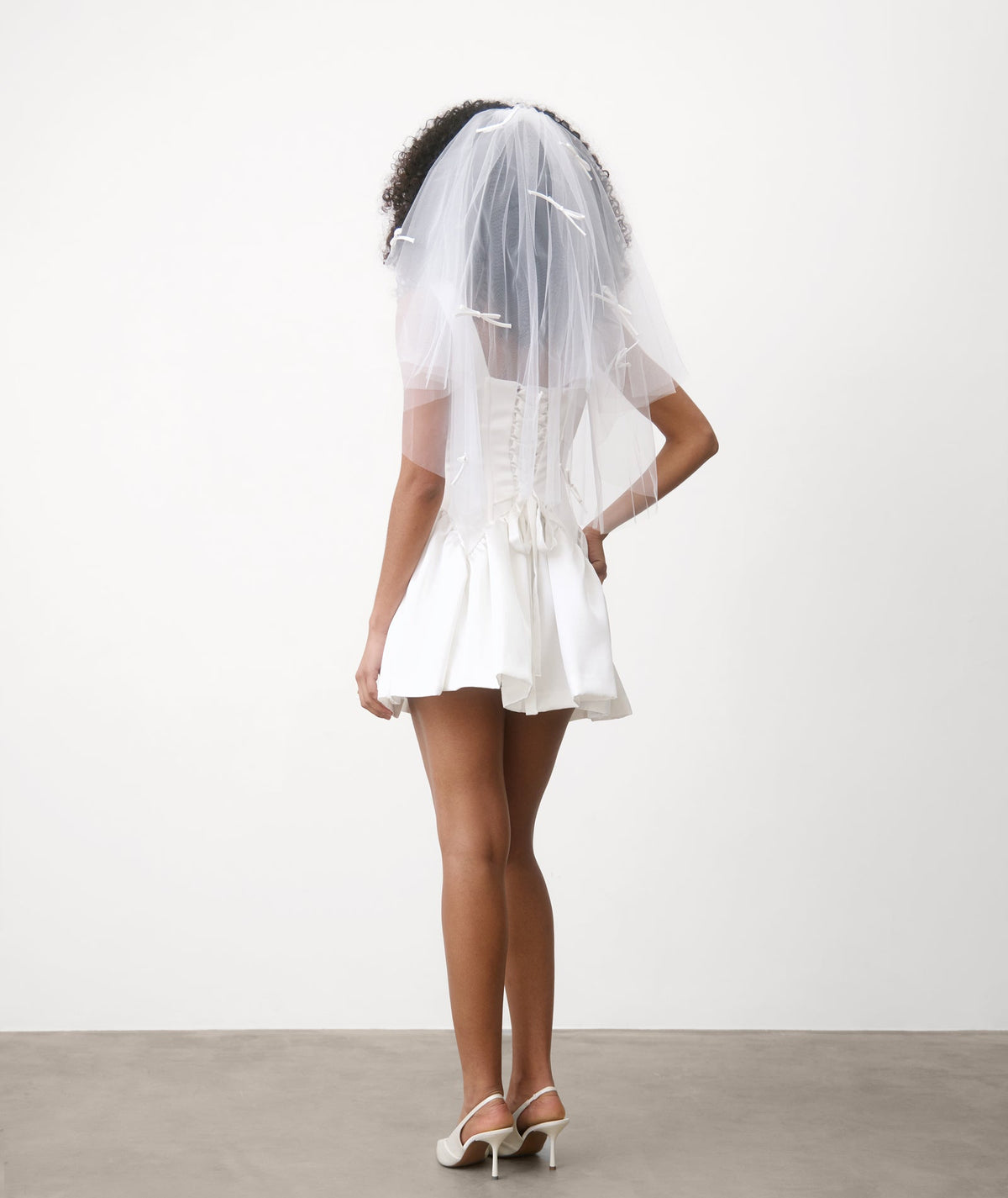 Mini Bow Tulle Veil - White
