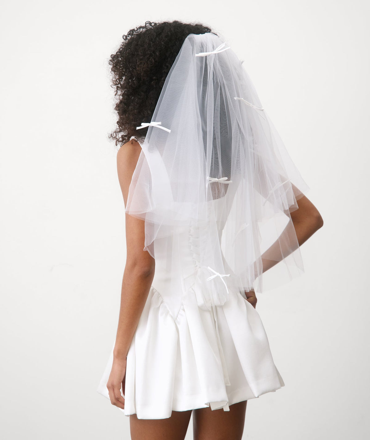 Mini Bow Tulle Veil - White